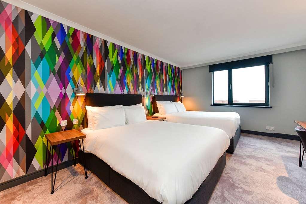 Village Hotel Cardiff Quarto foto